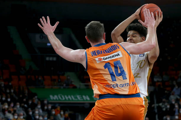 也凸显了个 也凸显了个