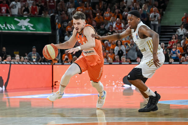 更是被视为 更是被视为